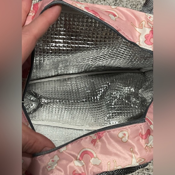 New pink unicorn and rainbow insulated tote lunch bag - Picture 3 of 4